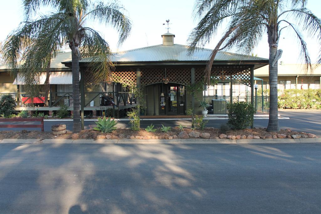 Lake Forbes Motel Exterior foto