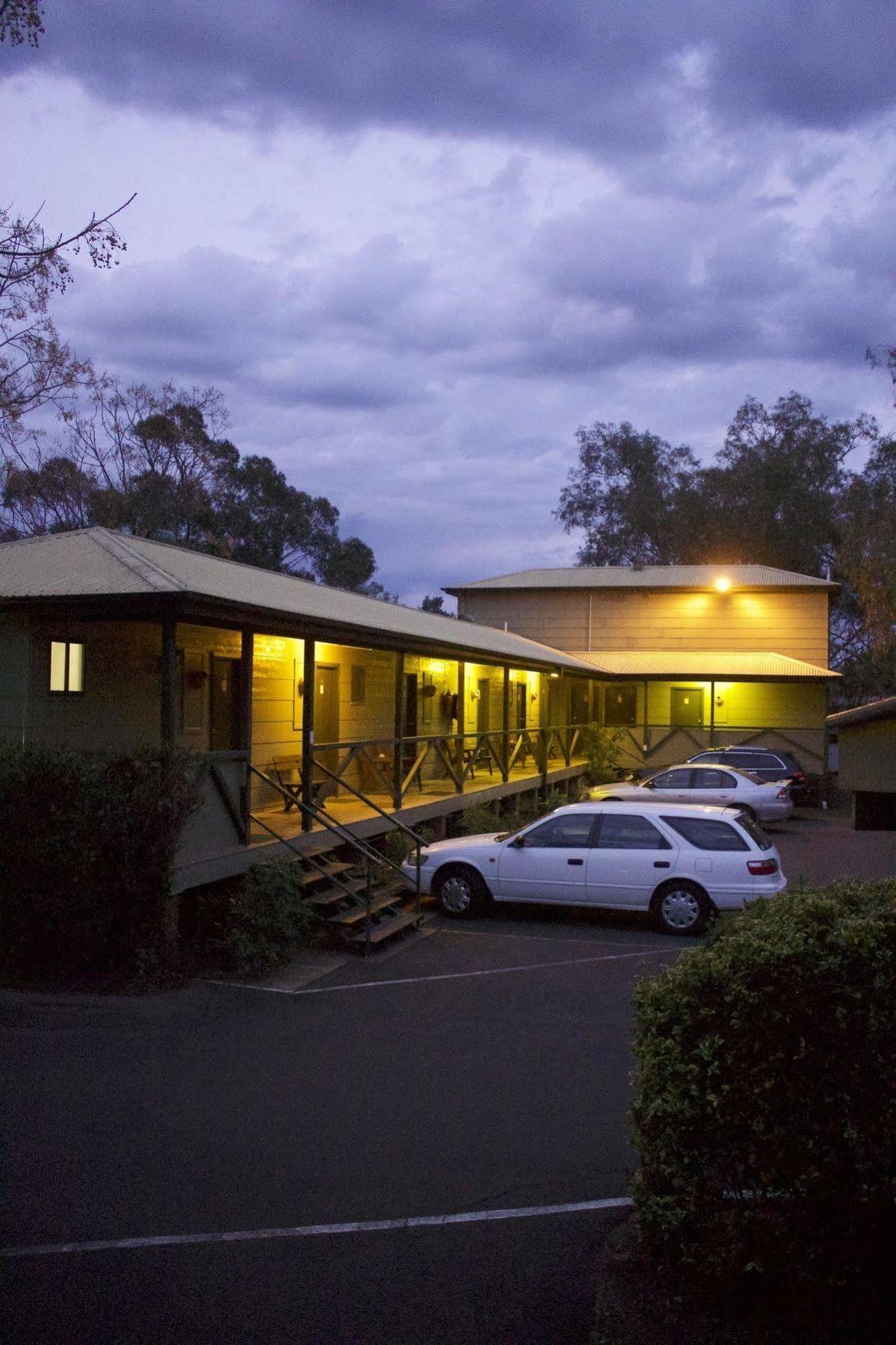 Lake Forbes Motel Exterior foto
